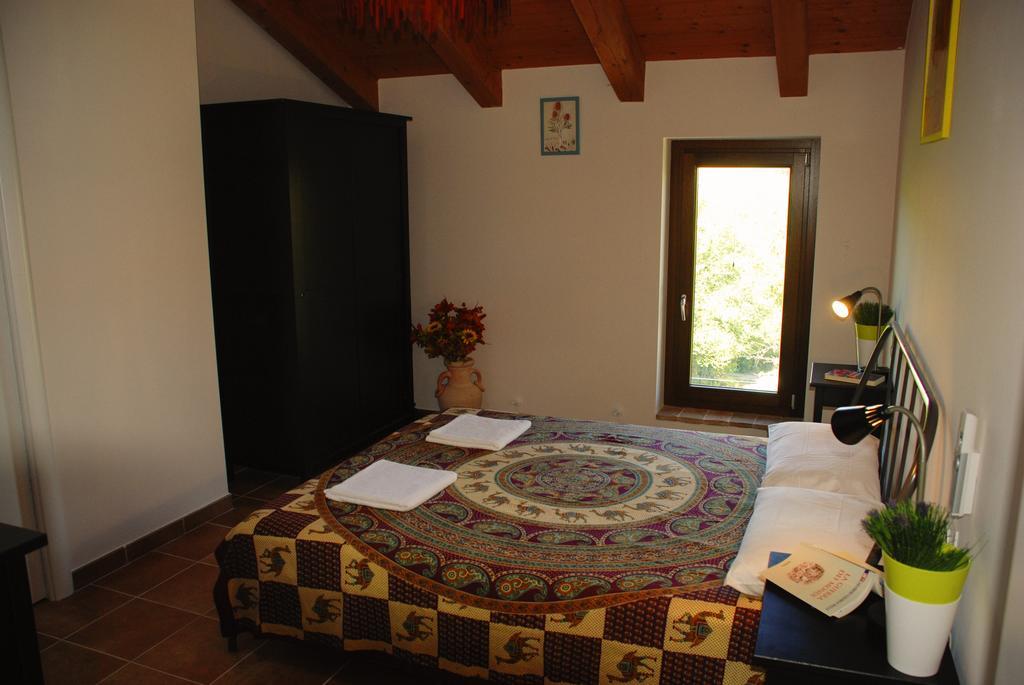 Il Casale Di Giovanna Offida Luaran gambar